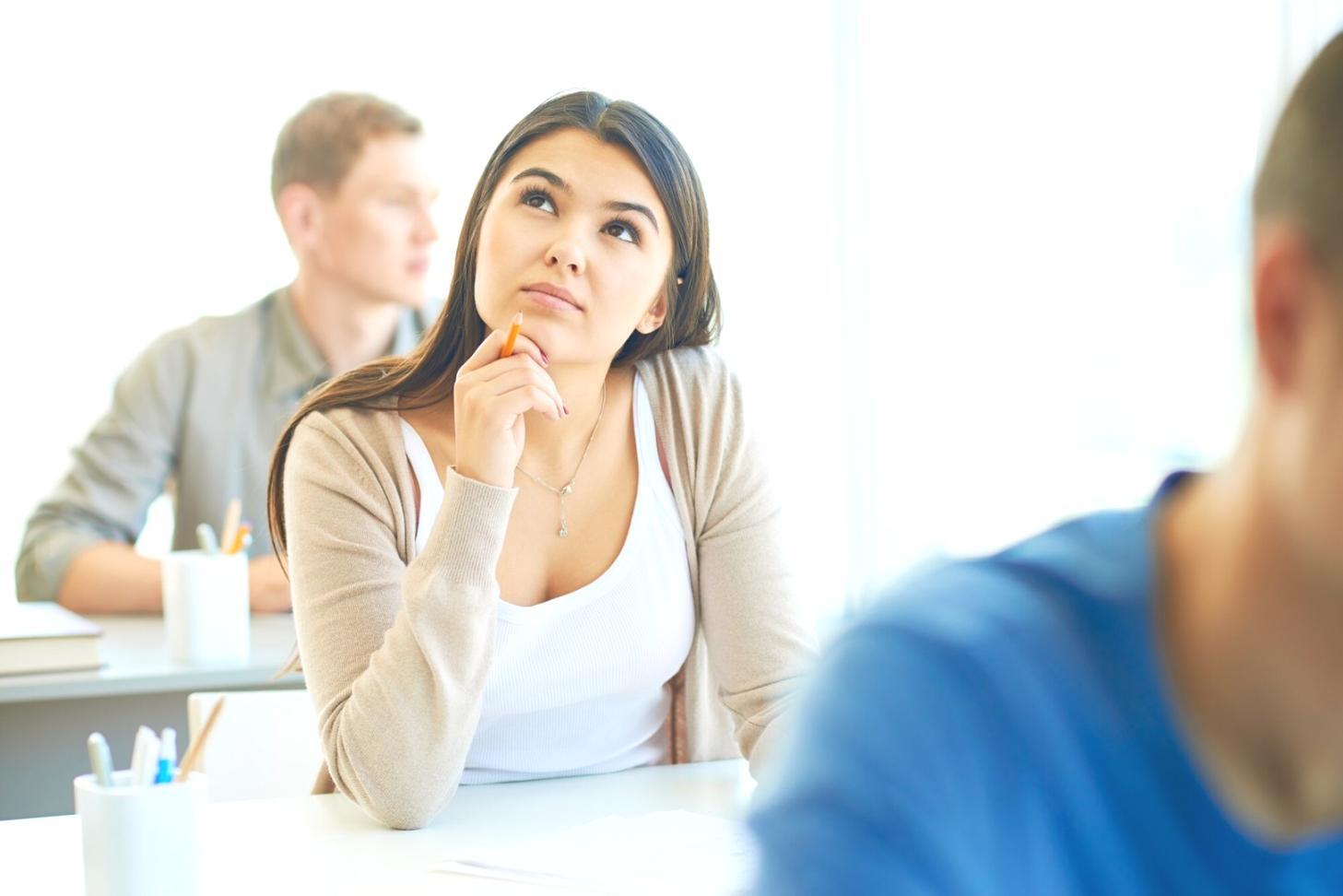Atelier de formation en techniques de manucure avancées